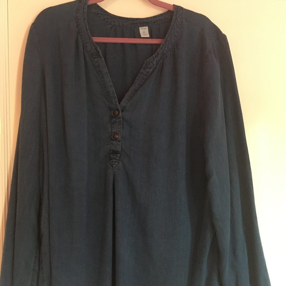 Old Navy Denim pullover blouse